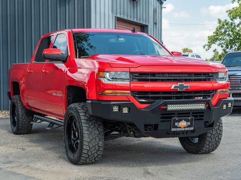 Used 2018 Chevrolet Silverado 1500 LT w/ All Star Edition AWD/4WD image 8