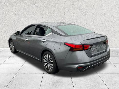 Used 2024 Nissan Altima 2.5 SV image 6