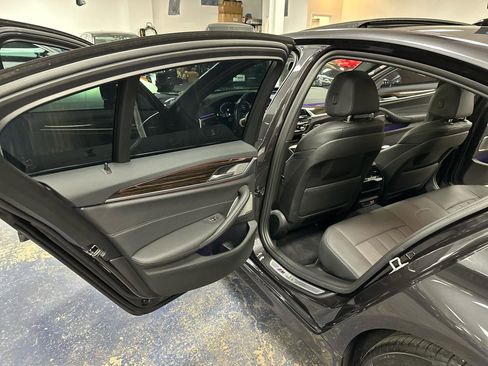 Used 2022 BMW 540i xDrive w/ M Sport Package AWD/4WD image 40