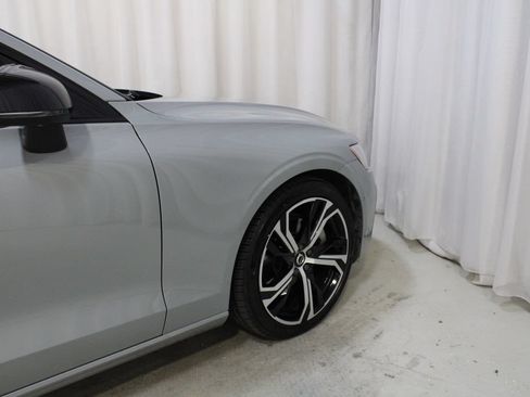 Used 2024 Volvo S60 B5 Plus FWD image 27
