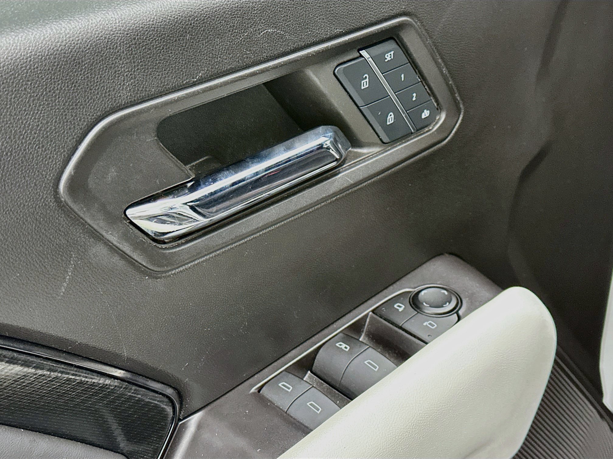 Used 2024 GMC Canyon AT4X AWD/4WD image 15