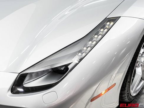 Used 2016 Ferrari 488 GTB image 13