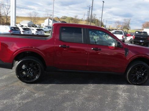 Used 2025 Ford Maverick XLT w/ Equipment Group 301A image 9