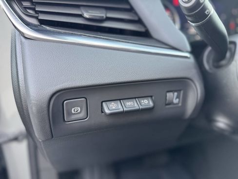 Used 2024 Buick Enclave Premium image 33