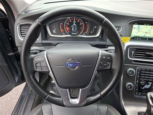 Used 2016 Volvo V60 T5 Cross Country w/ Convenience Package image 20