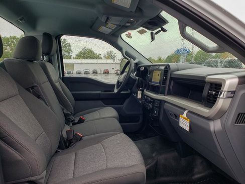 New 2026 Ford F250 XL w/ XL Chrome Package image 11