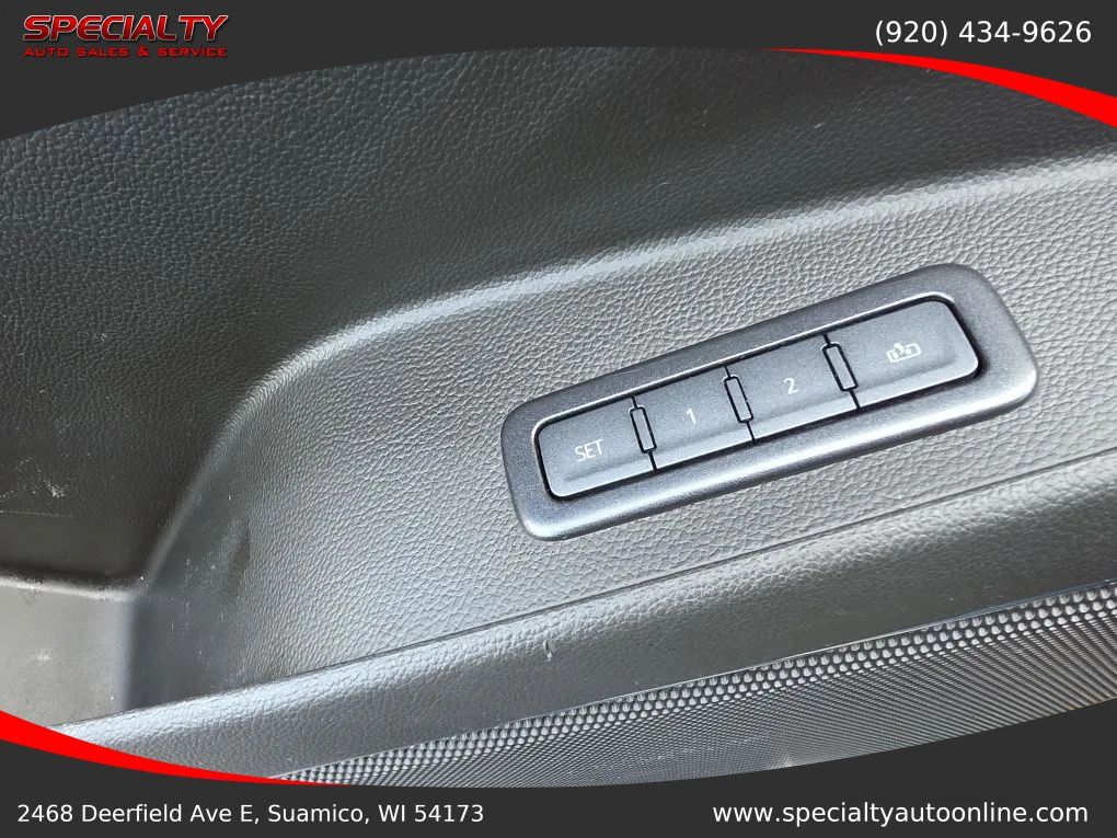 Used 2019 Chevrolet Suburban LT AWD/4WD image 24