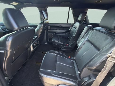 Used 2021 Ford Expedition XLT AWD/4WD image 13
