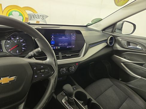 Certified 2024 Chevrolet Trax LS w/ LS Convenience Package FWD image 23