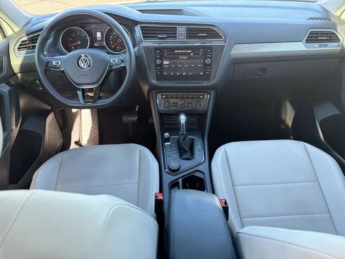 Used 2019 Volkswagen Tiguan SE w/ Panoramic Sunroof Package image 15