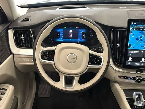 New 2026 Volvo XC60 T8 Ultra w/ Climate Package AWD/4WD image 12
