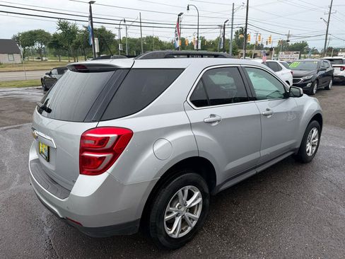 Used 2017 Chevrolet Equinox LT w/ Convenience Package AWD/4WD image 7