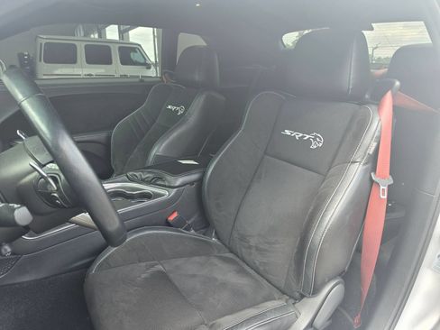 Used 2022 Dodge Challenger SRT Hellcat w/ Plus Package RWD image 8