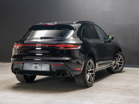 Certified 2026 Porsche Macan AWD/4WD image 7