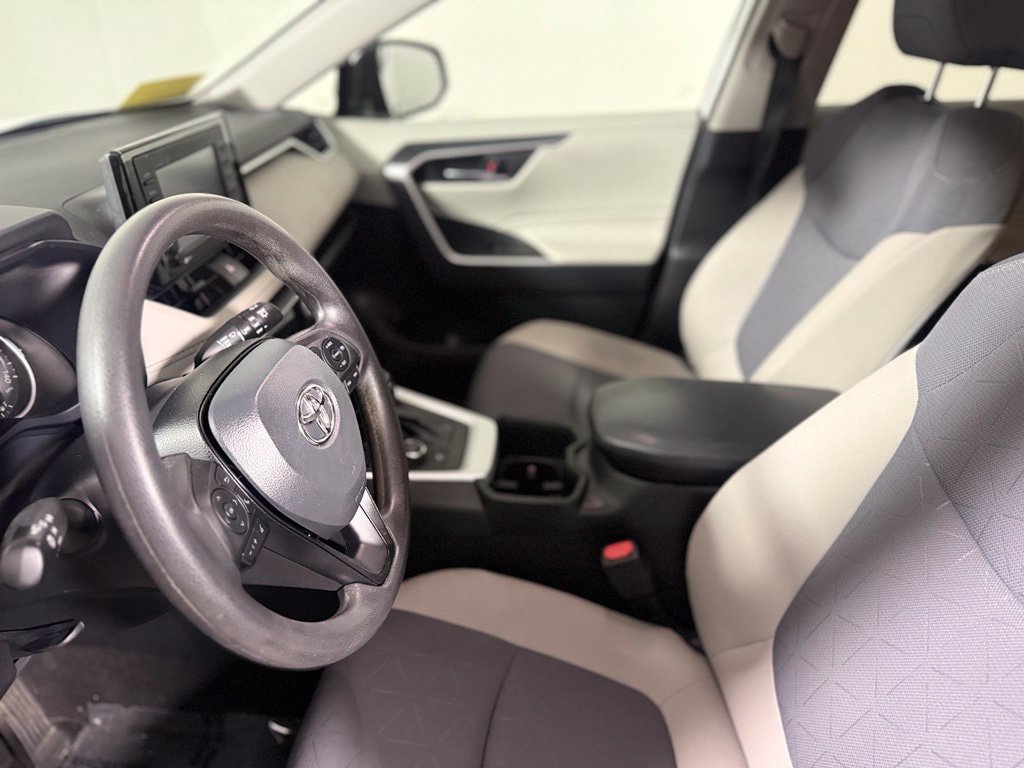 Used 2022 Toyota RAV4 XLE w/ Convenience Package AWD/4WD image 19