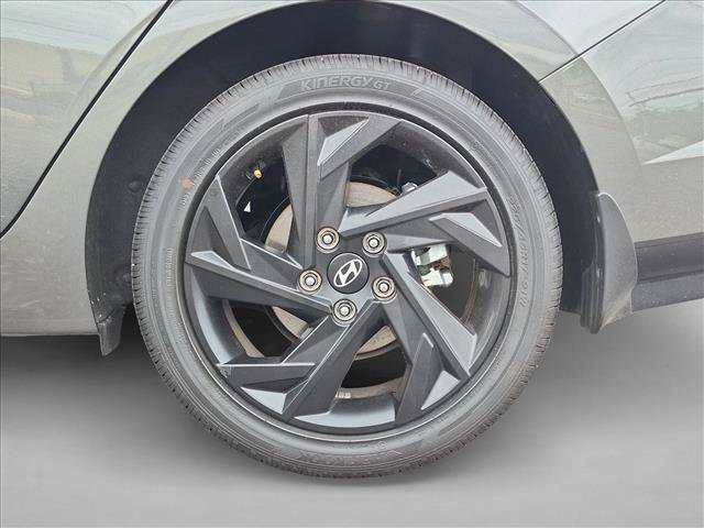 Used 2026 Hyundai Elantra SEL Sport Premium FWD image 23