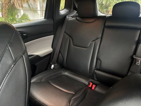 Used 2025 Jeep Compass Limited image 40