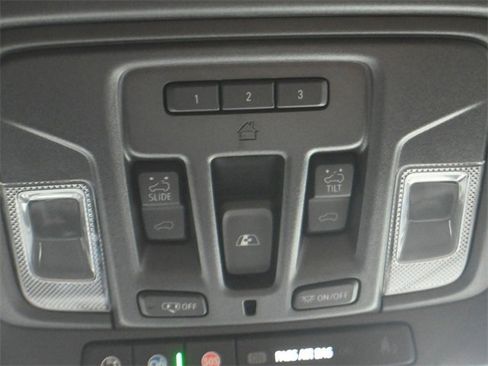 Used 2024 Chevrolet Silverado 1500 High Country image 22