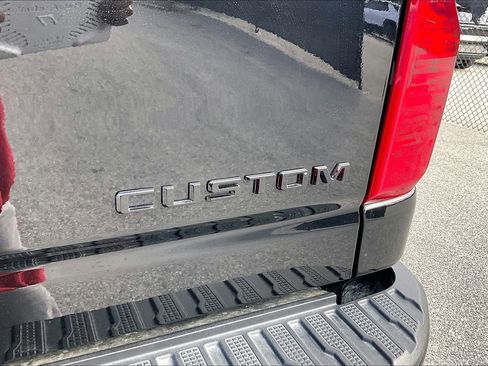 Used 2026 Chevrolet Silverado 2500 Custom w/ Custom Value Package image 25