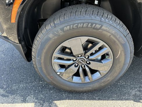 New 2026 Nissan Frontier SV image 13