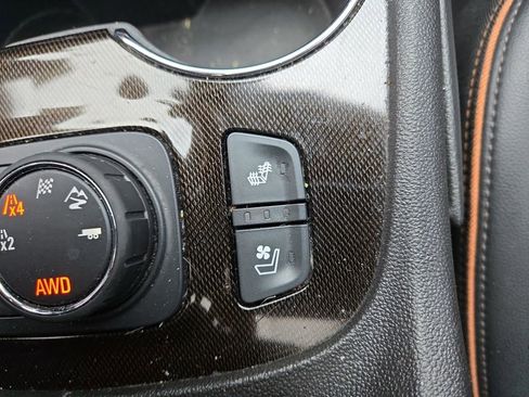 Used 2023 GMC Acadia AT4 w/ Technology Package image 25