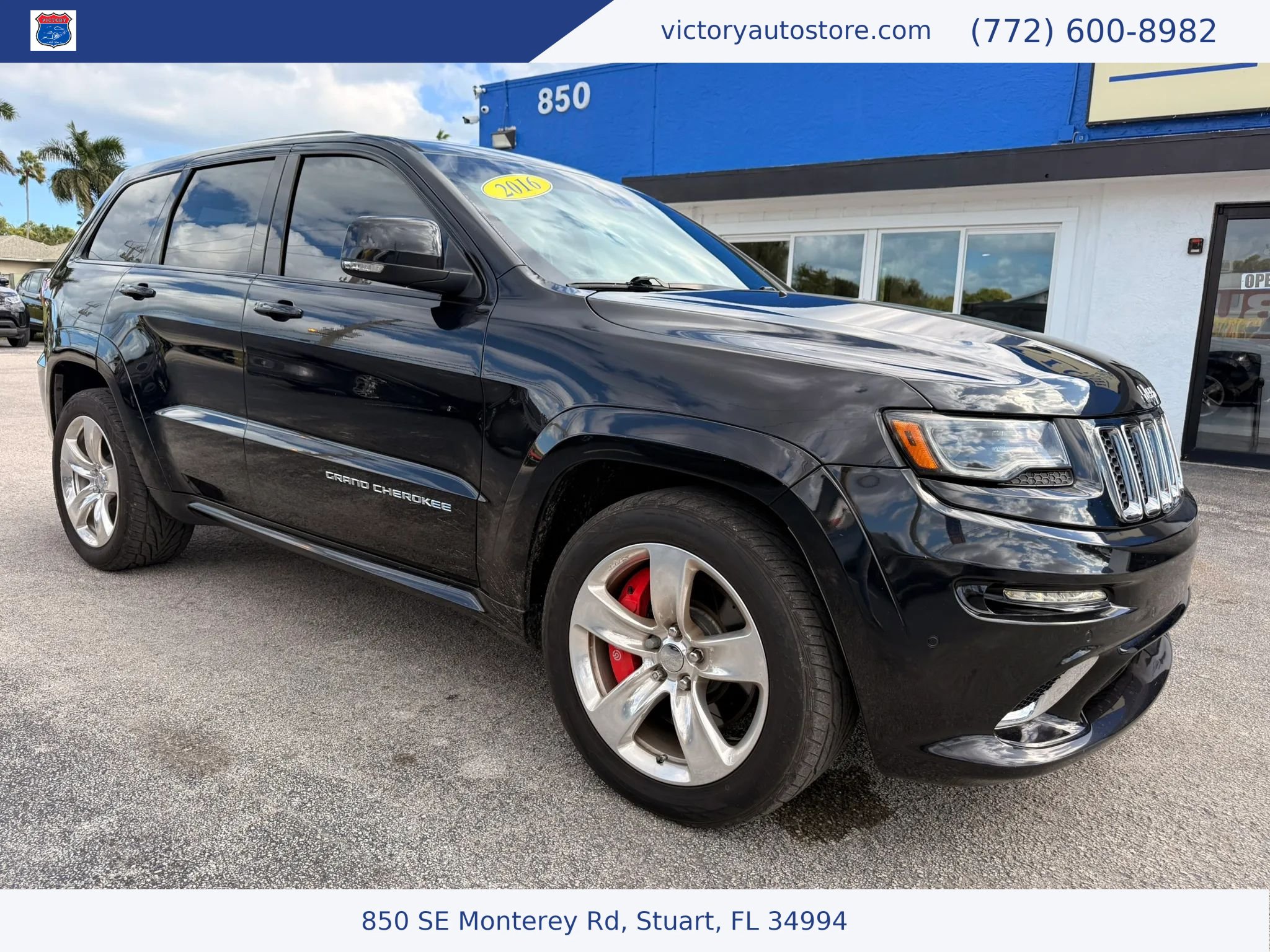 Used 2016 Jeep Grand Cherokee SRT AWD/4WD image 32