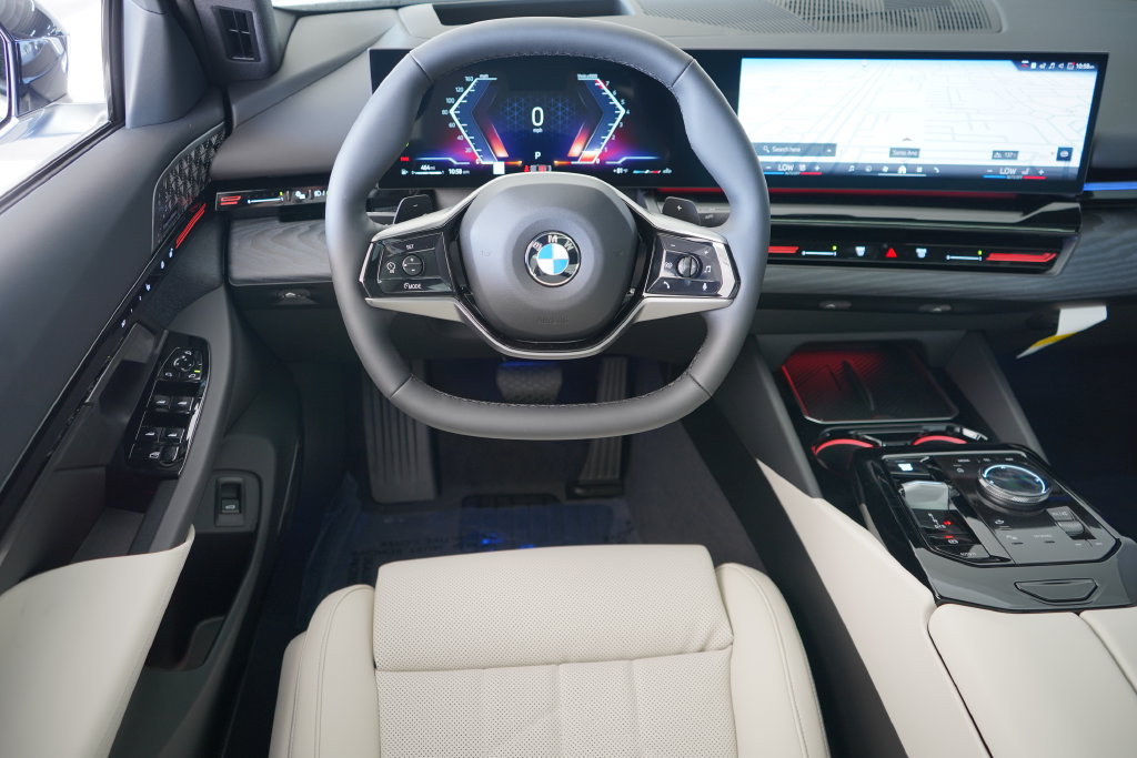 Used 2026 BMW 530i w/ Premium Package RWD image 16