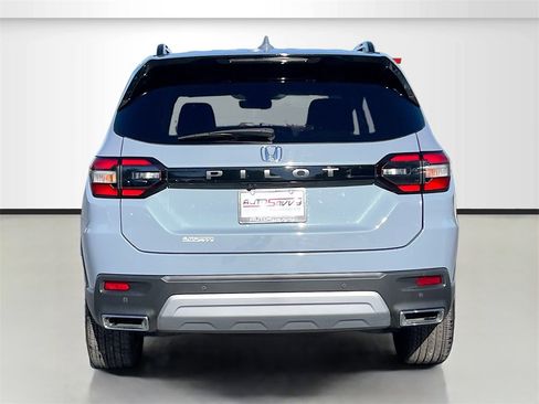 Used 2023 Honda Pilot Elite image 6