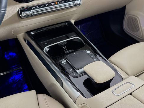 Certified 2023 Mercedes-Benz GLB 250 4MATIC image 7