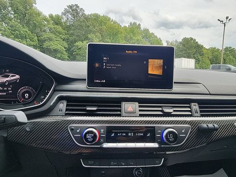 Used 2019 Audi RS 5 w/ RS Driver Assistance Package AWD/4WD image 17