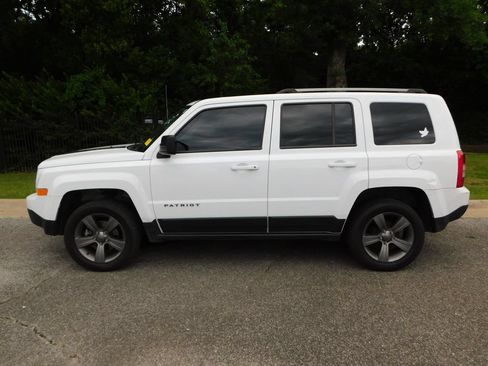 Used 2016 Jeep Patriot Sport w/ Power Value Group FWD image 2