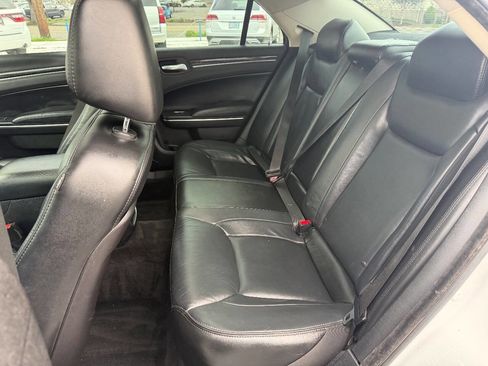 Used 2016 Chrysler 300 Limited image 16