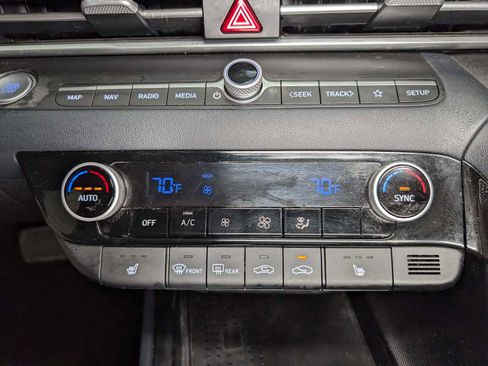 Used 2023 Hyundai Elantra SEL w/ Convenience Package image 28