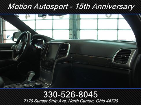 Used 2016 Jeep Grand Cherokee SRT AWD/4WD image 38
