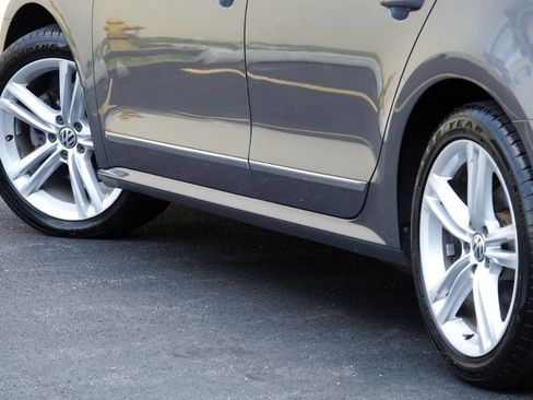 Used 2013 Volkswagen Passat TDI SEL Premium image 49
