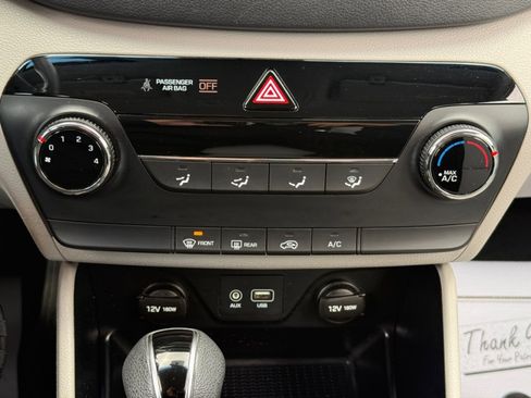 Used 2017 Hyundai Tucson SE AWD/4WD image 32