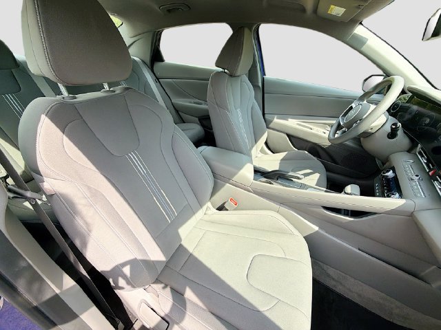 Used 2024 Hyundai Elantra SEL FWD image 26