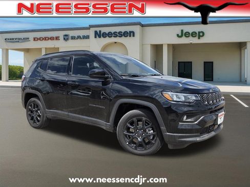 New 2026 Jeep Compass Latitude image 1
