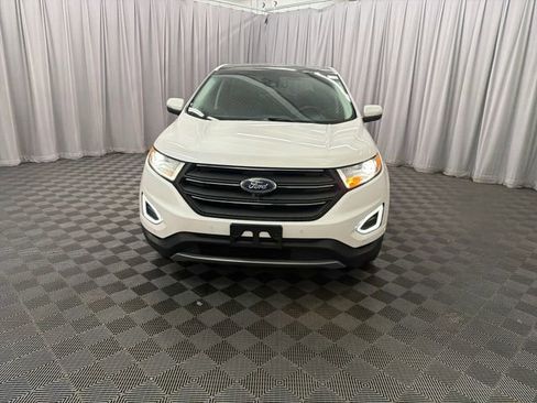 Used 2018 Ford Edge Titanium w/ Equipment Group 302A AWD/4WD image 3