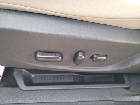 Certified 2017 Ford Escape Titanium image 12