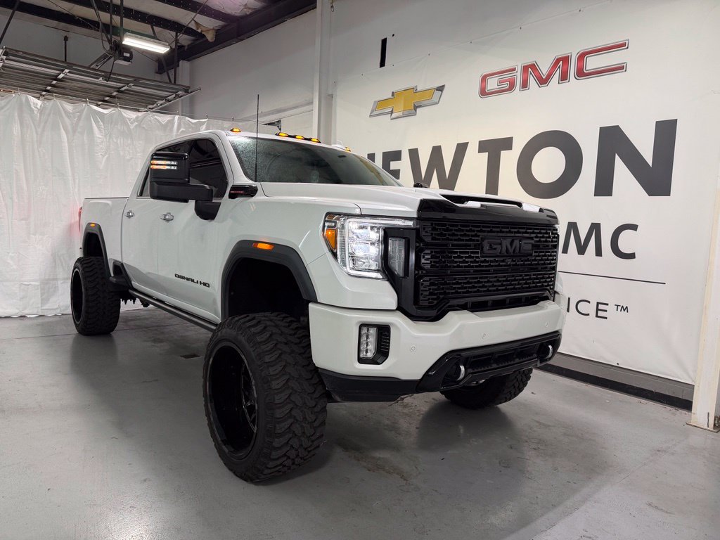 Used 2021 GMC Sierra 2500 Denali w/ Denali Ultimate Package AWD/4WD image 2