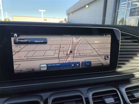 Used 2024 Mercedes-Benz GLS 450 4MATIC image 28