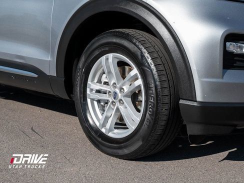 Used 2024 Ford Explorer XLT w/ Equipment Group 202A image 8