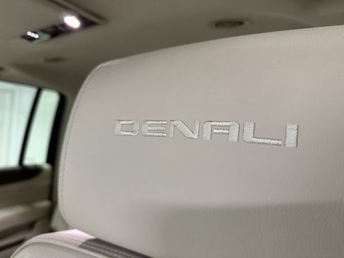 Used 2018 GMC Yukon XL Denali w/ Denali Ultimate Package image 10