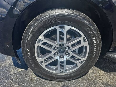 Used 2025 Ford Expedition Active AWD/4WD image 50