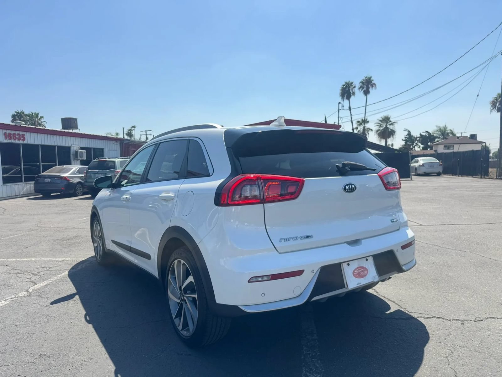 Used 2017 Kia Niro Touring w/ Advanced Technology Package FWD image 5