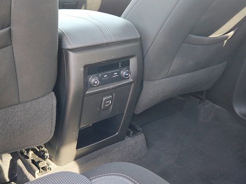 Used 2020 Chevrolet Traverse LT w/ LPO, Floor Liner Package image 17