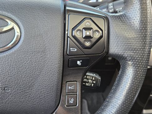 Used 2023 Toyota 4Runner TRD Off-Road Premium image 28