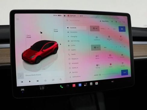 Used 2024 Tesla Model Y Long Range RWD image 25