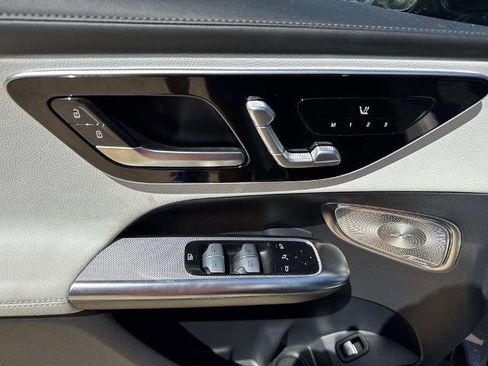 Used 2023 Mercedes-Benz GLC 300 image 22